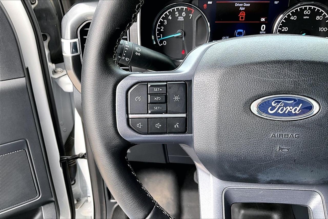 Ford F-150 XLT 4WD SuperCrew 5.5' Box 2023