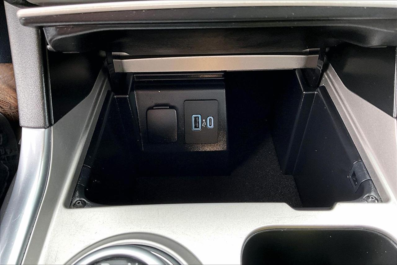 Ford Explorer XLT 4WD 2023