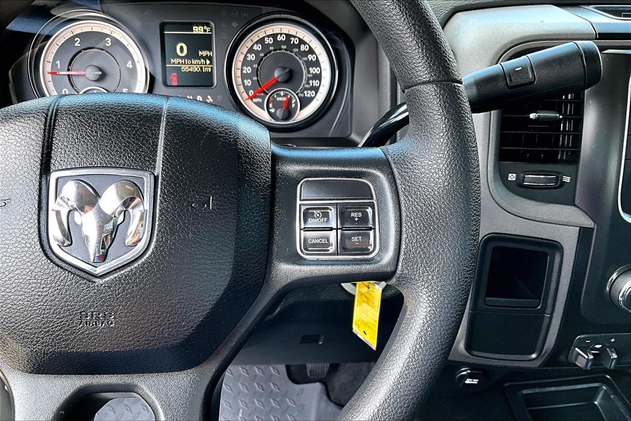 RAM 3500 Tradesman 4x4 Crew Cab 8' Box 2018
