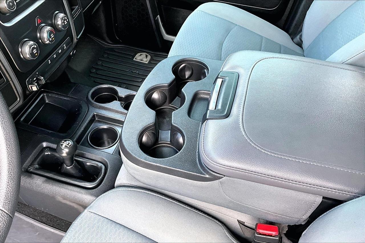 RAM 3500 Tradesman 4x4 Crew Cab 8' Box 2018