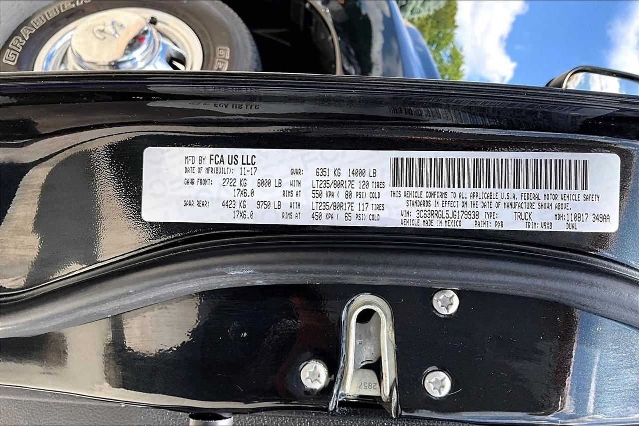 RAM 3500 Tradesman 4x4 Crew Cab 8' Box 2018