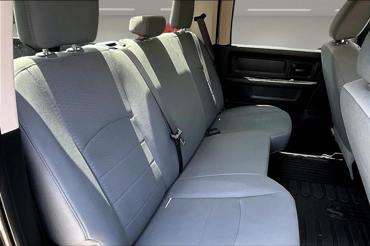 RAM 3500 Tradesman 4x4 Crew Cab 8' Box 2018