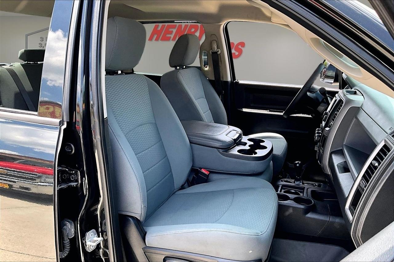 RAM 3500 Tradesman 4x4 Crew Cab 8' Box 2018