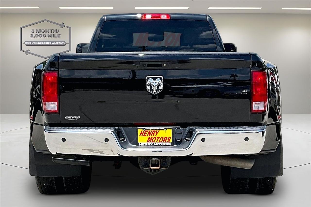 RAM 3500 Tradesman 4x4 Crew Cab 8' Box 2018