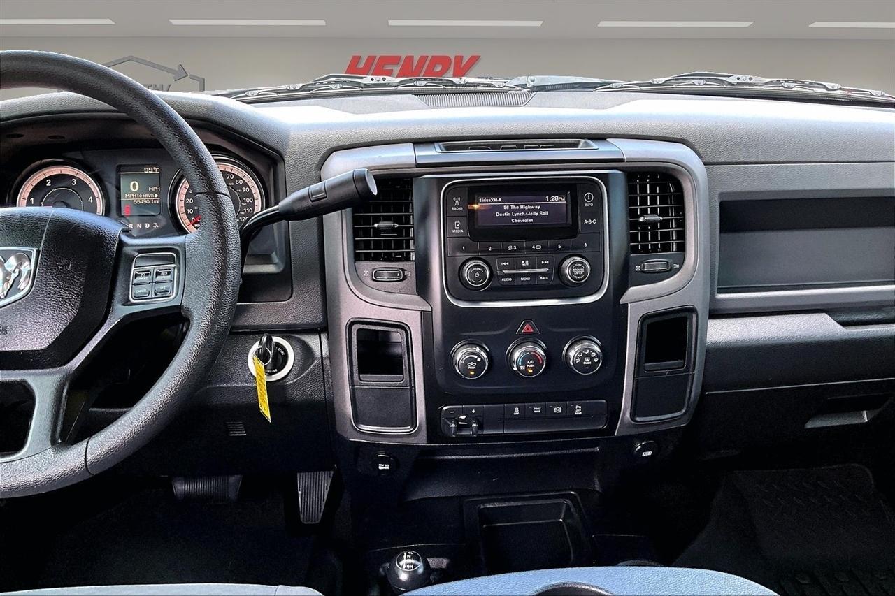 RAM 3500 Tradesman 4x4 Crew Cab 8' Box 2018