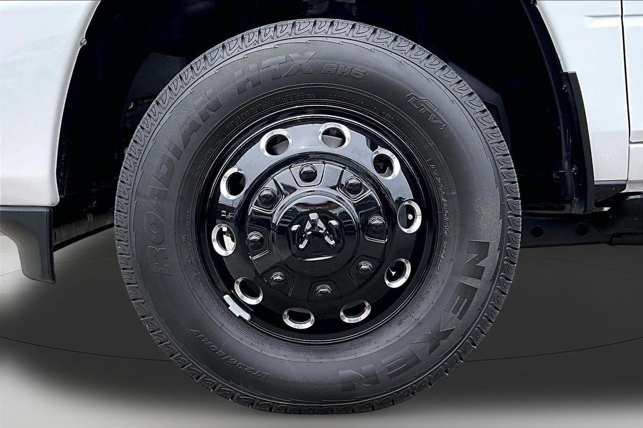 RAM 3500 Laramie 4x4 Mega Cab 6'4" Box 2026