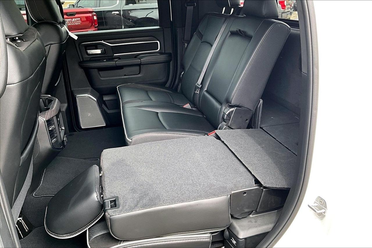 RAM 3500 Laramie 4x4 Mega Cab 6'4" Box 2026