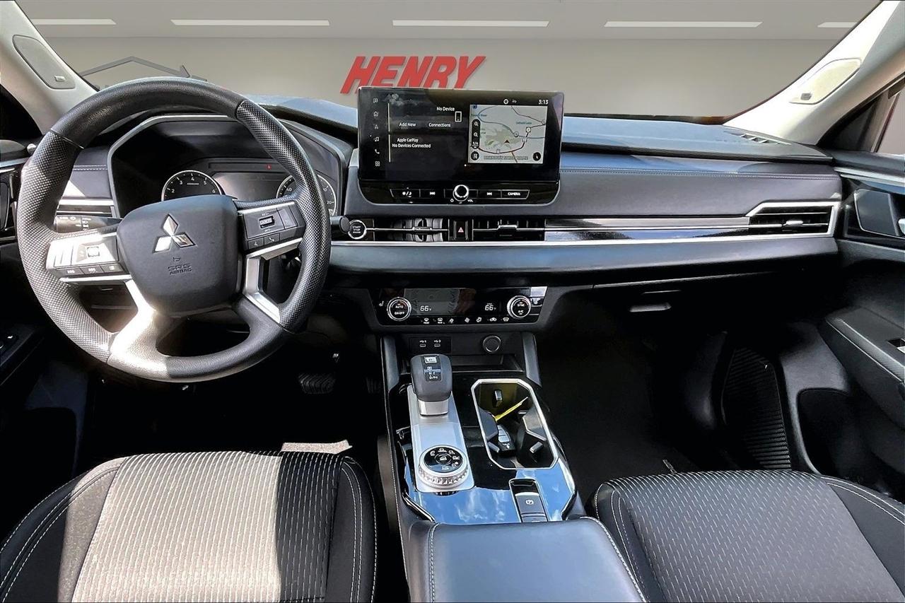 Mitsubishi Outlander ES S-AWC 2025