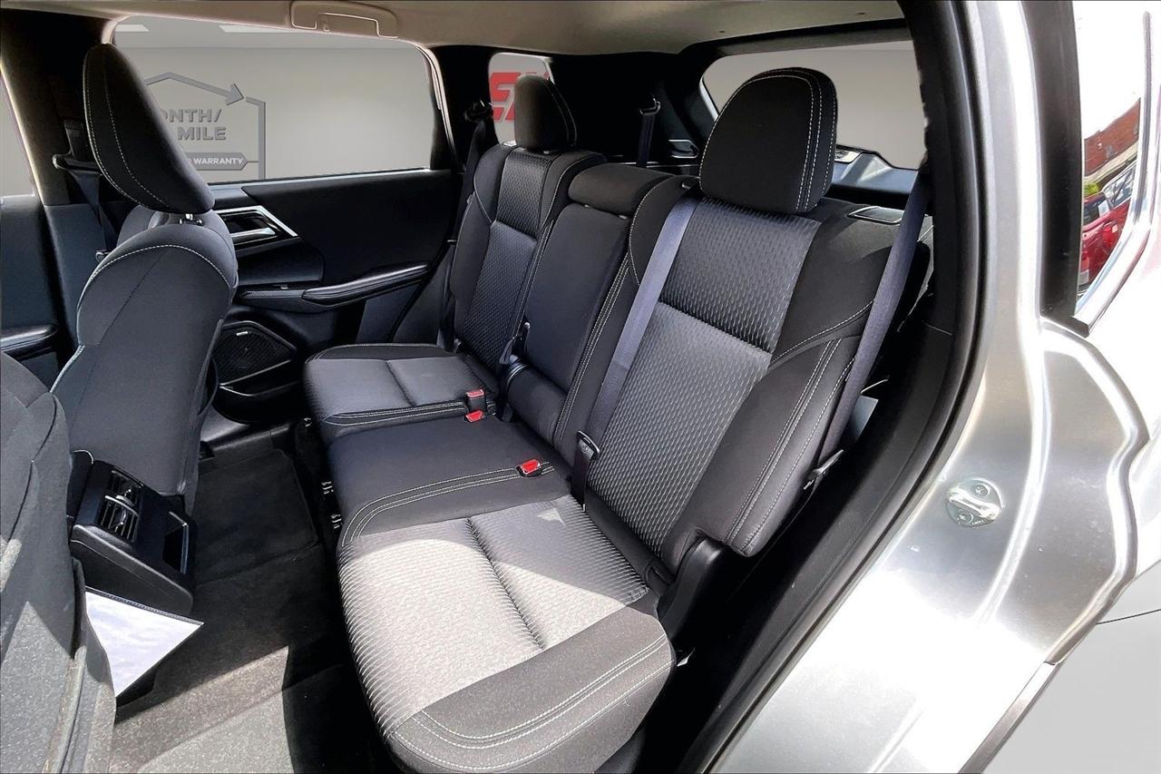 Mitsubishi Outlander ES S-AWC 2025