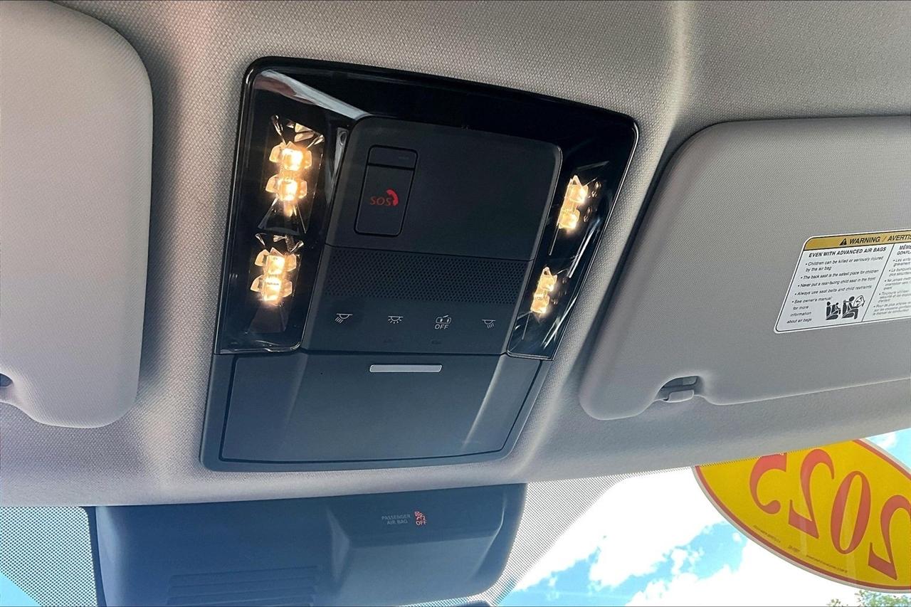 Mitsubishi Outlander ES S-AWC 2025