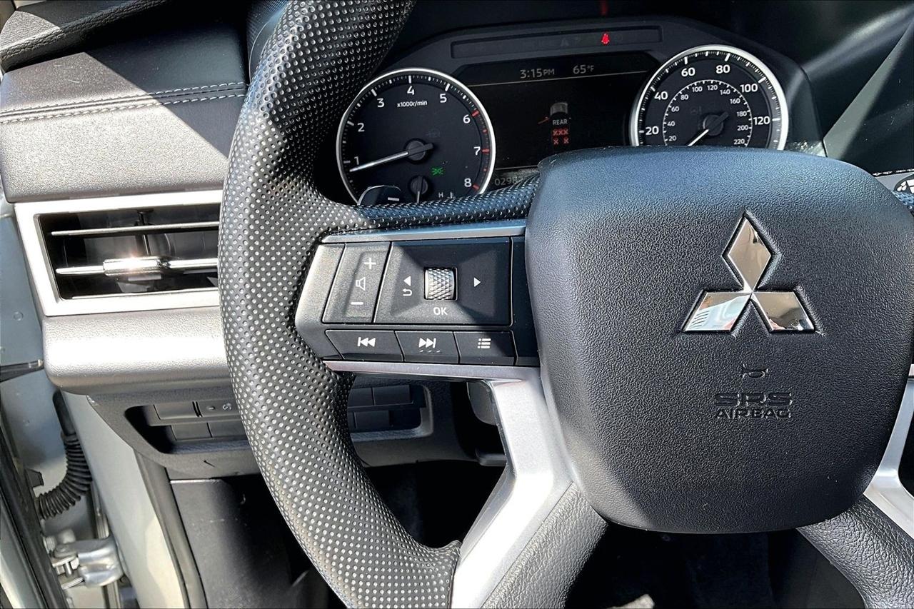 Mitsubishi Outlander ES S-AWC 2025
