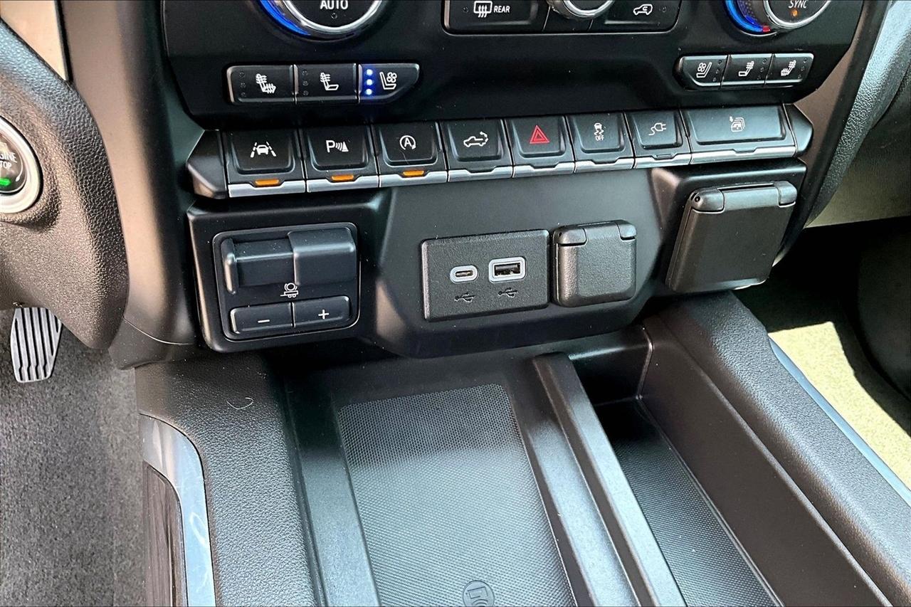 Chevrolet Silverado 1500 4WD Crew Cab 147" LTZ 2021