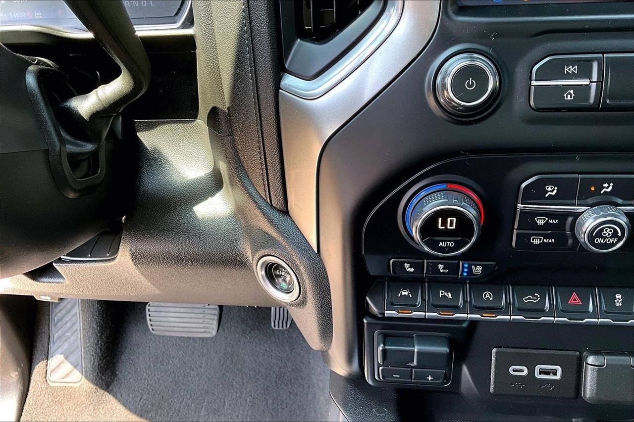 Chevrolet Silverado 1500 4WD Crew Cab 147" LTZ 2021