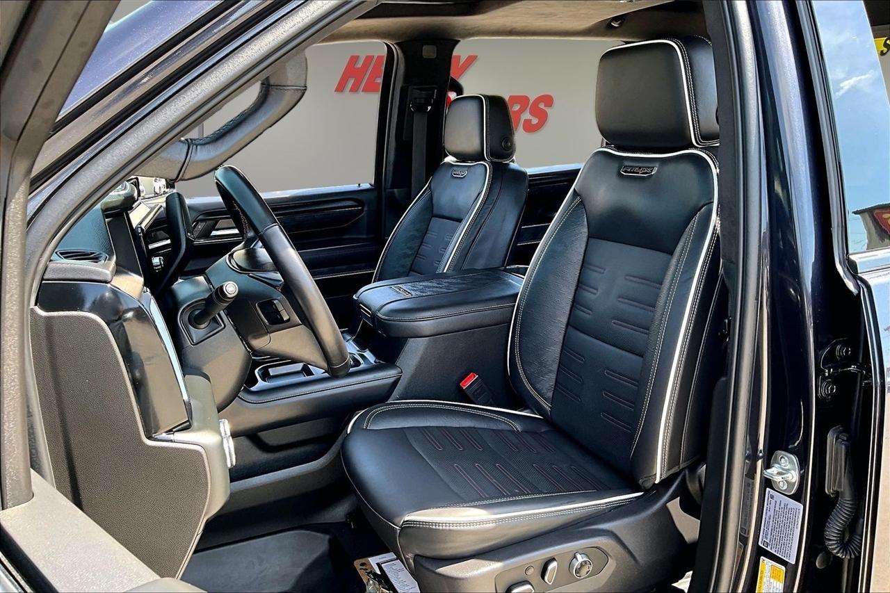 GMC Sierra 2500HD 4WD Crew Cab 159" AT4X 2025