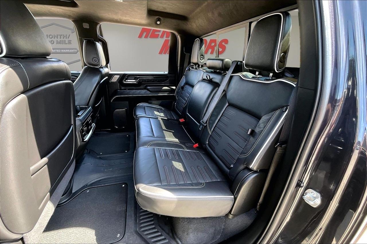 GMC Sierra 2500HD 4WD Crew Cab 159" AT4X 2025