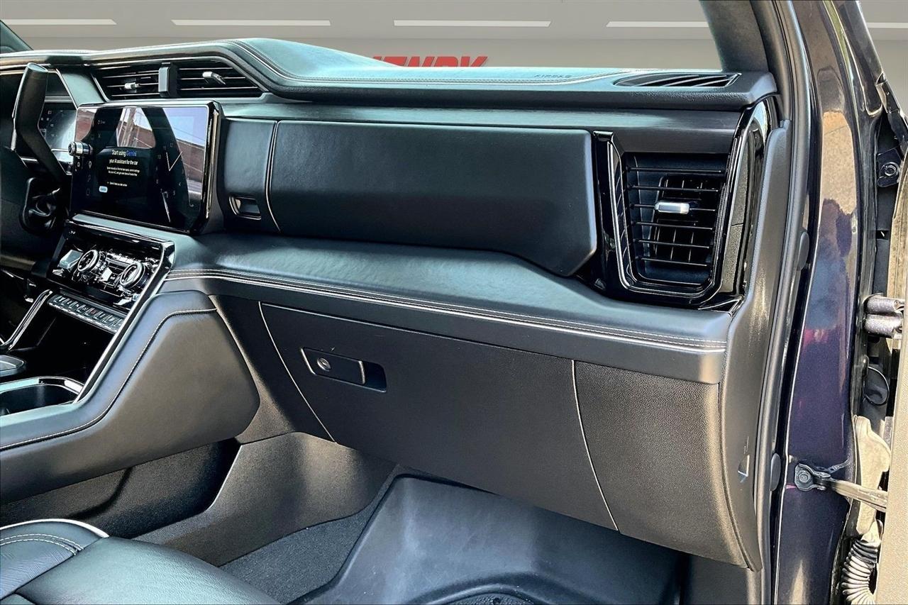 GMC Sierra 2500HD 4WD Crew Cab 159" AT4X 2025