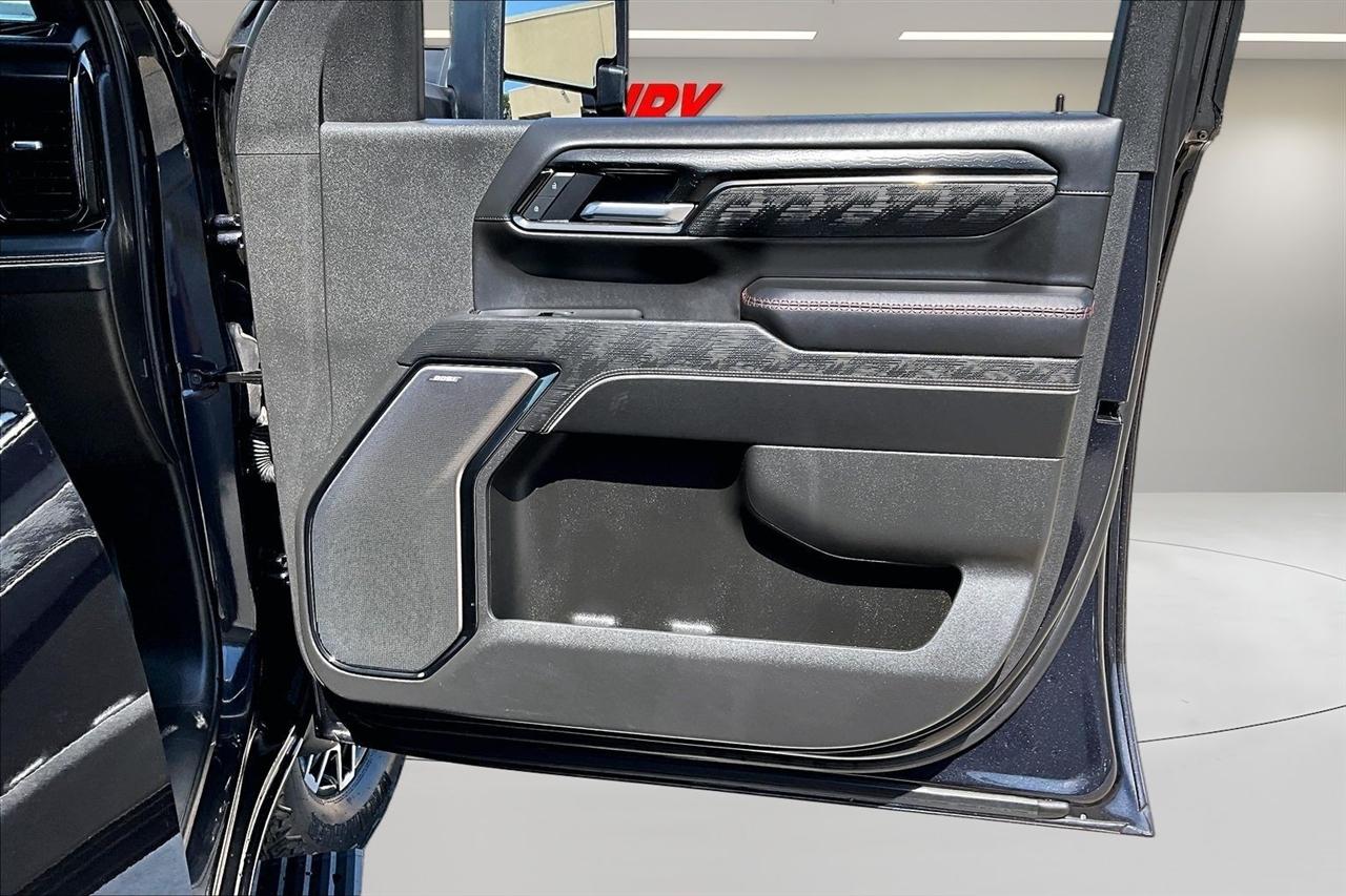 GMC Sierra 2500HD 4WD Crew Cab 159" AT4X 2025