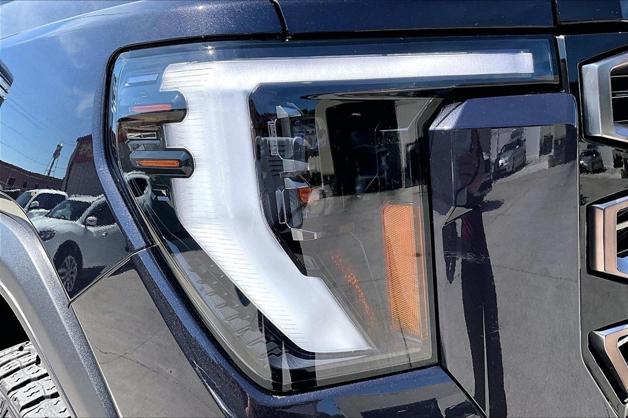 GMC Sierra 2500HD 4WD Crew Cab 159" AT4X 2025