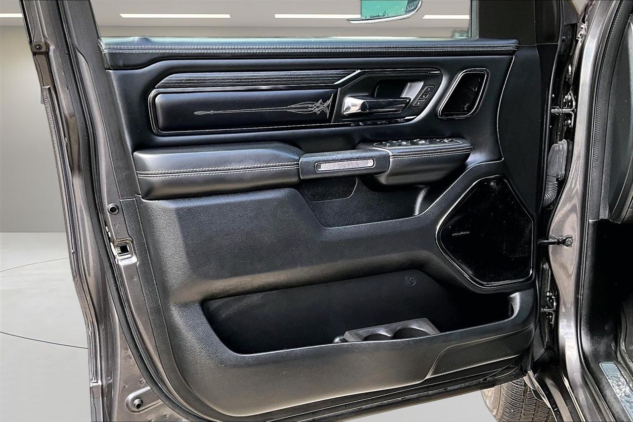 RAM 1500 Limited 4x4 Crew Cab 5'7" Box 2023