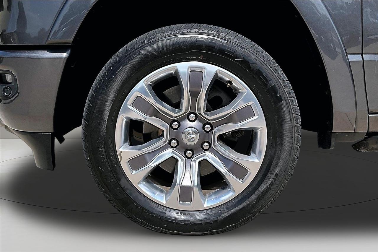 RAM 1500 Limited 4x4 Crew Cab 5'7" Box 2023
