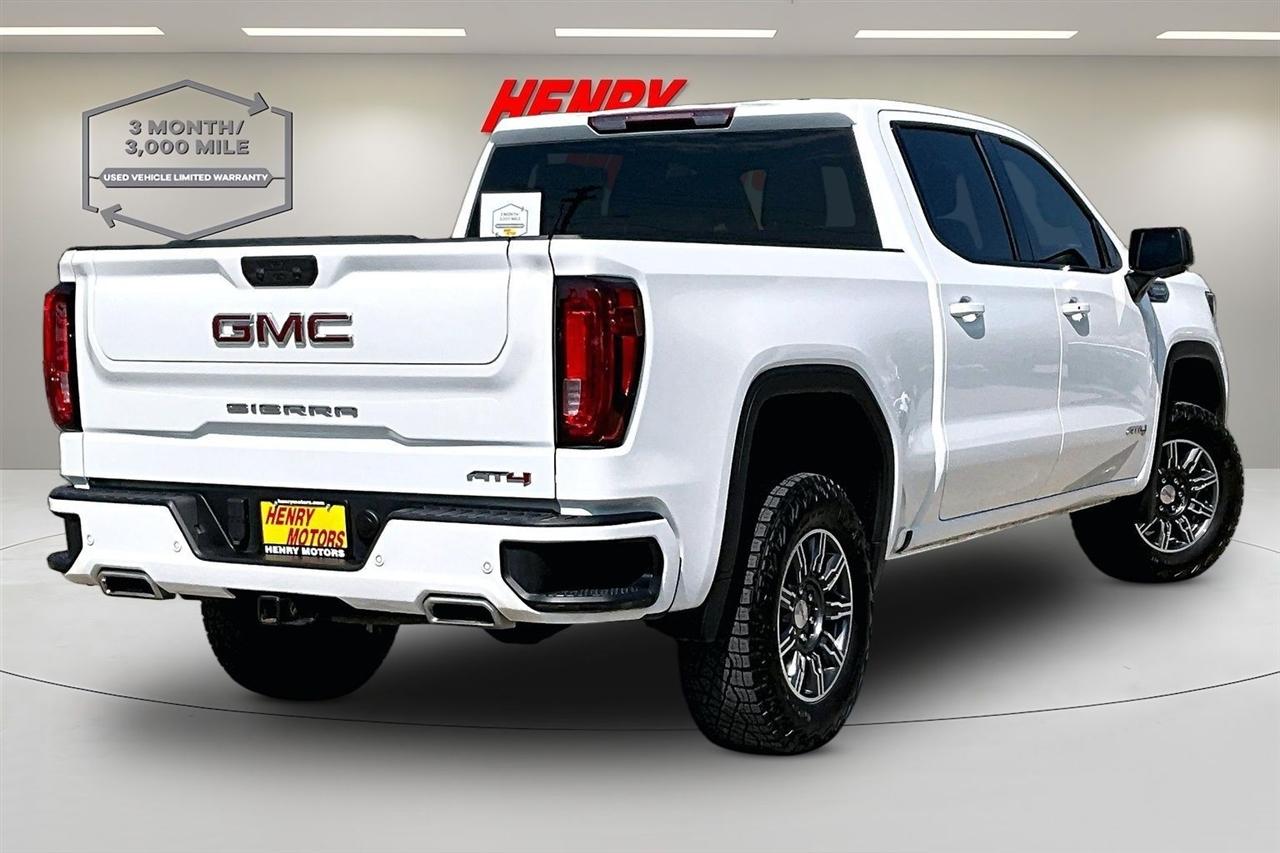 GMC Sierra 1500 4WD Crew Cab 147" AT4 2025