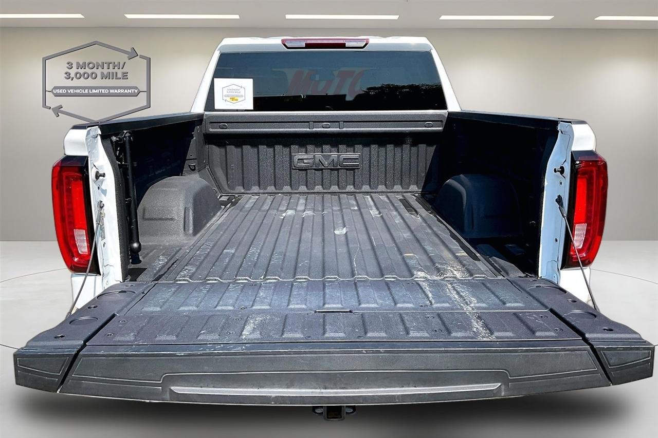 GMC Sierra 1500 4WD Crew Cab 147" AT4 2025