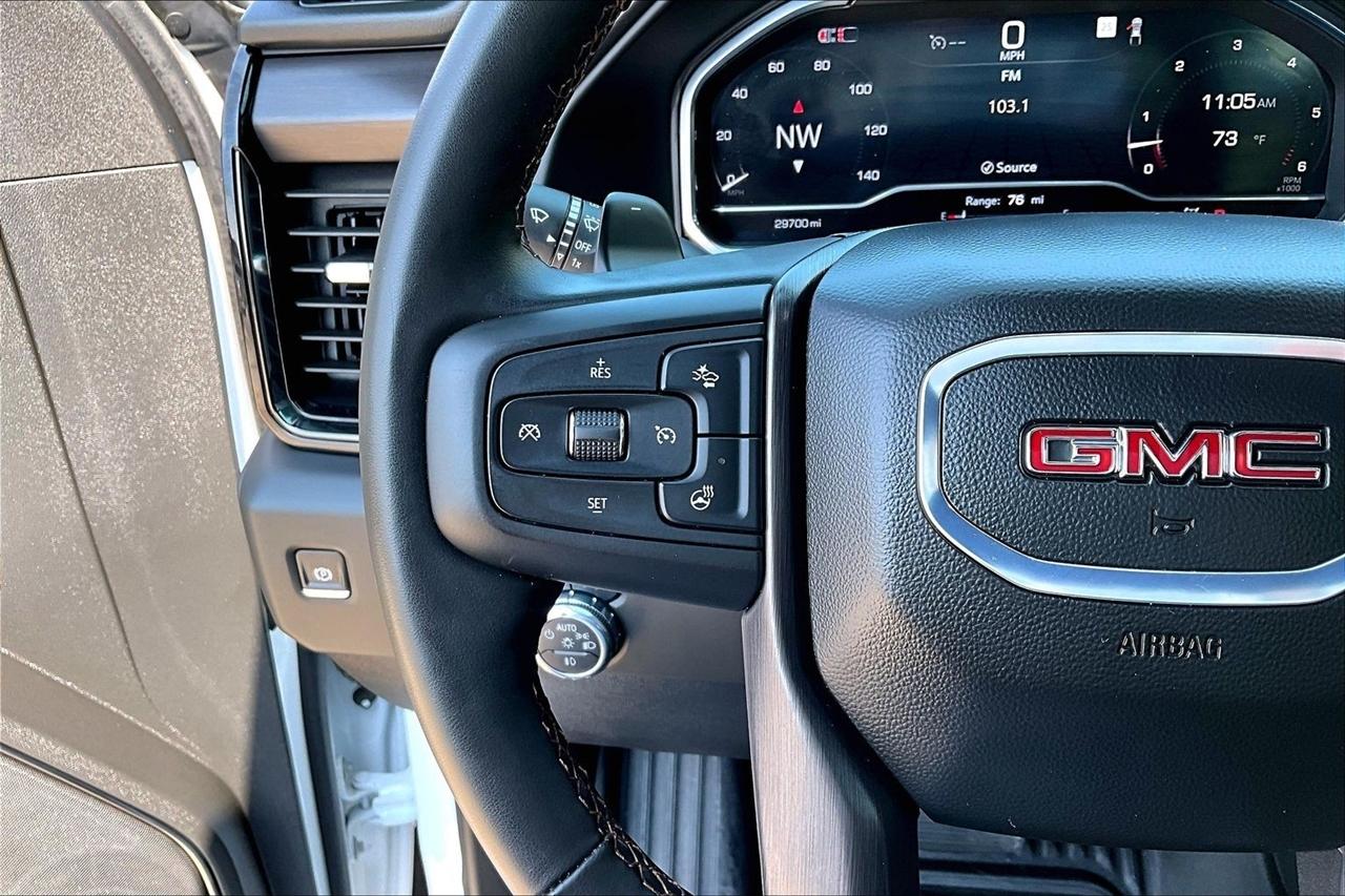 GMC Sierra 1500 4WD Crew Cab 147" AT4 2025