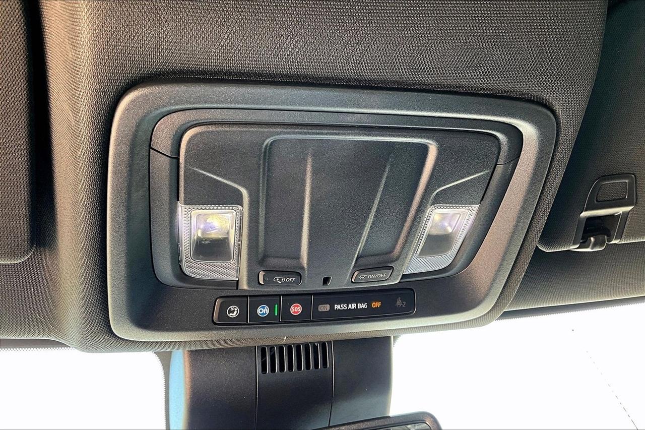 GMC Sierra 1500 4WD Crew Cab 147" AT4 2025