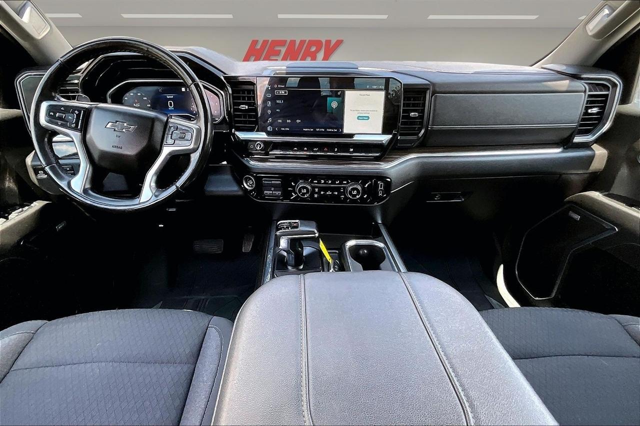 Chevrolet Silverado 1500 4WD Crew Cab 147" RST 2023