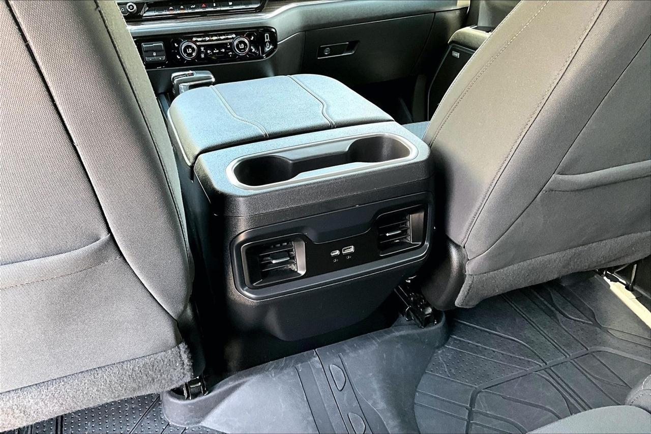 Chevrolet Silverado 1500 4WD Crew Cab 147" RST 2023
