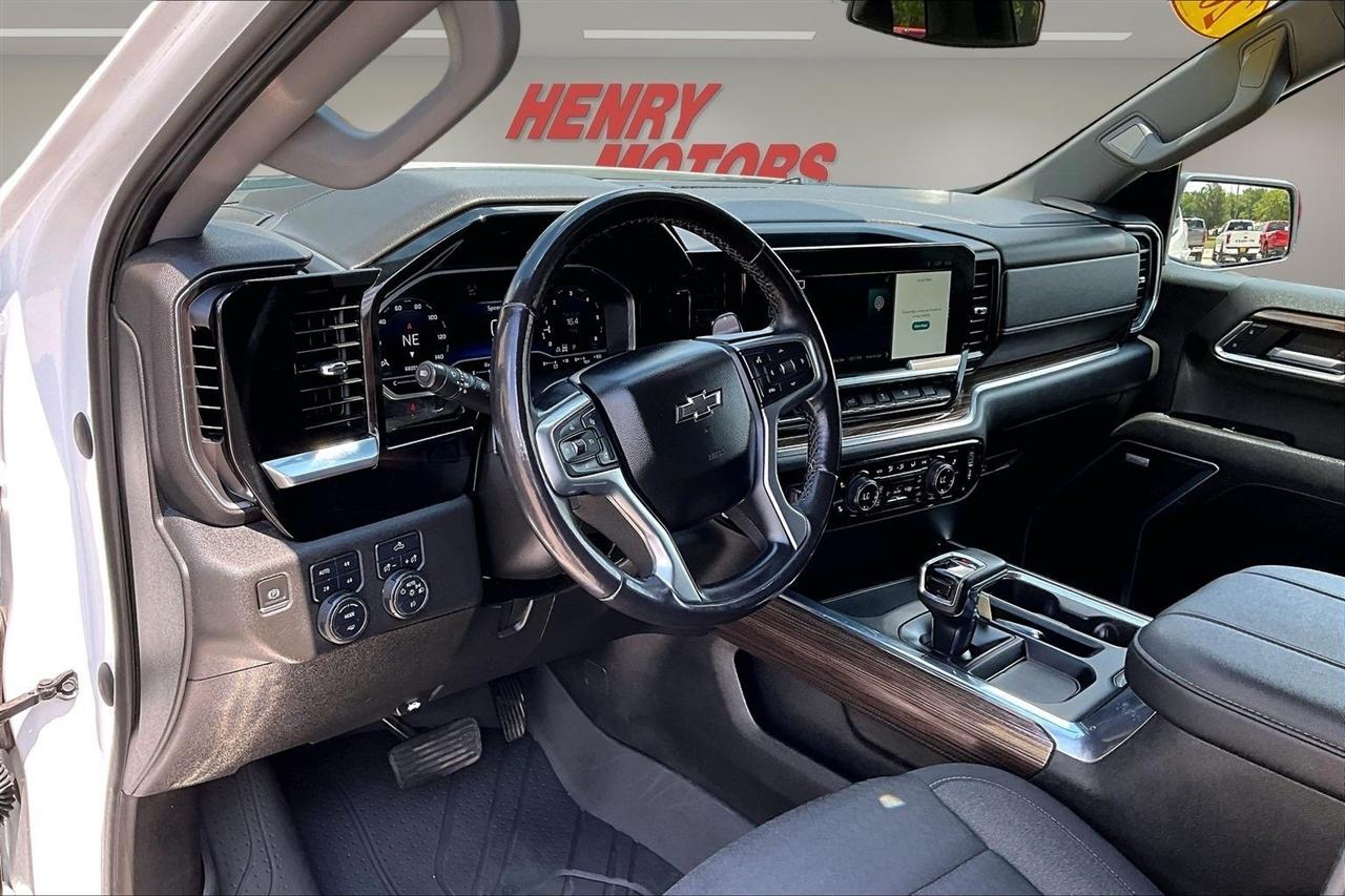 Chevrolet Silverado 1500 4WD Crew Cab 147" RST 2023
