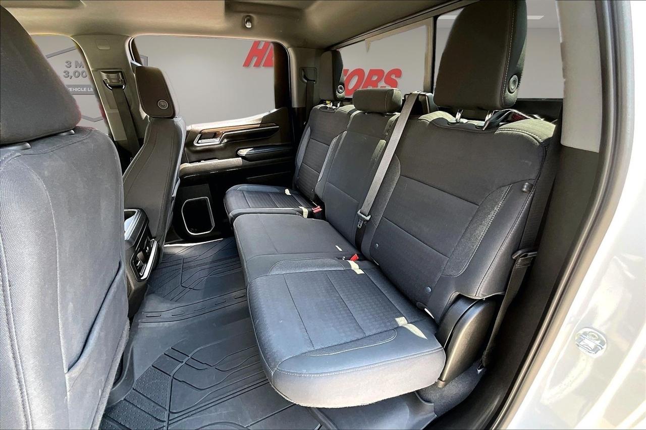 Chevrolet Silverado 1500 4WD Crew Cab 147" RST 2023