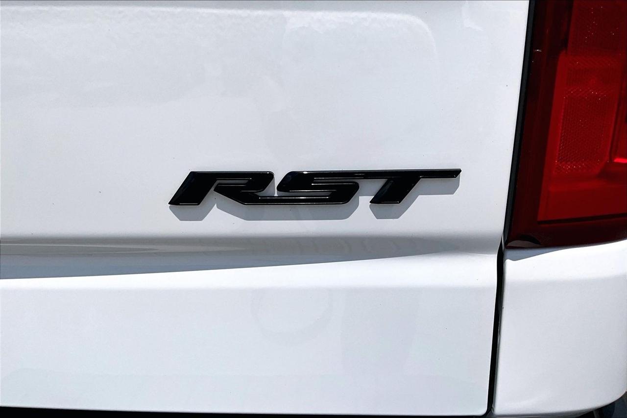 Chevrolet Silverado 1500 4WD Crew Cab 147" RST 2023