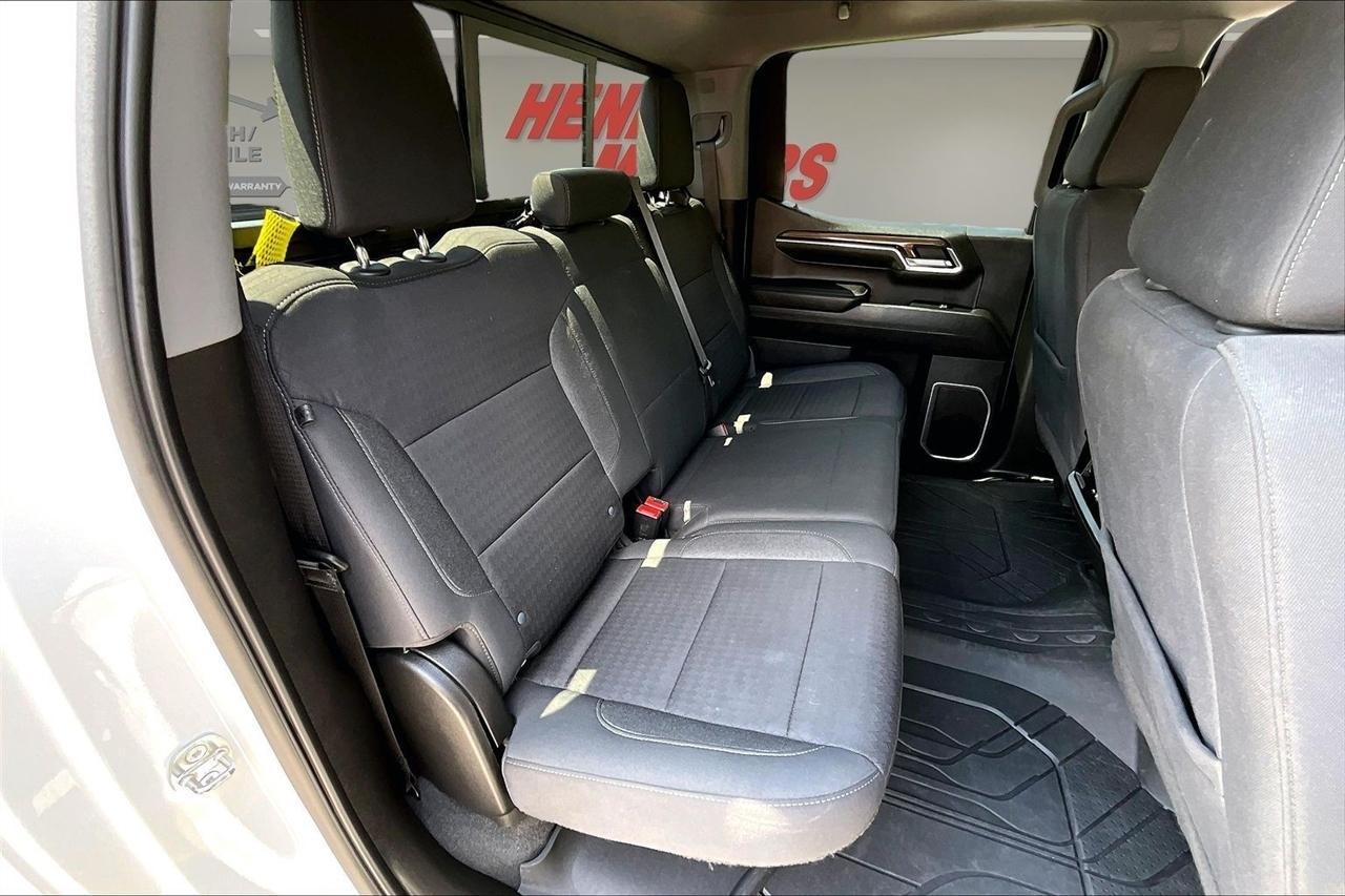 Chevrolet Silverado 1500 4WD Crew Cab 147" RST 2023