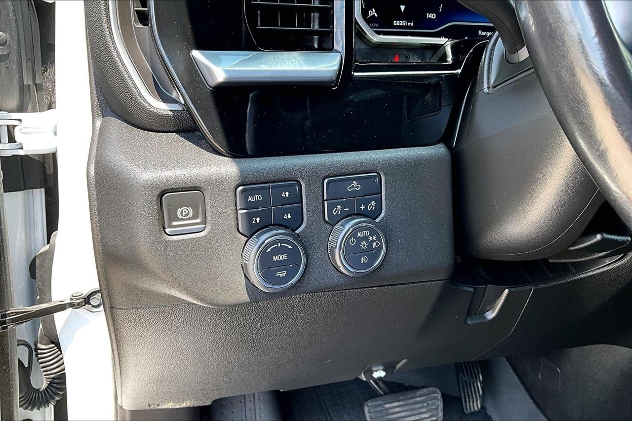 Chevrolet Silverado 1500 4WD Crew Cab 147" RST 2023