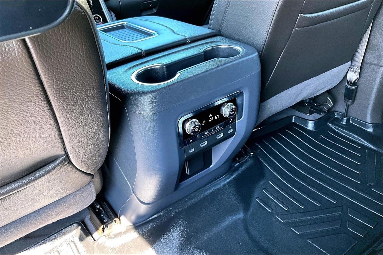 GMC Yukon 4WD 4dr Denali 2023