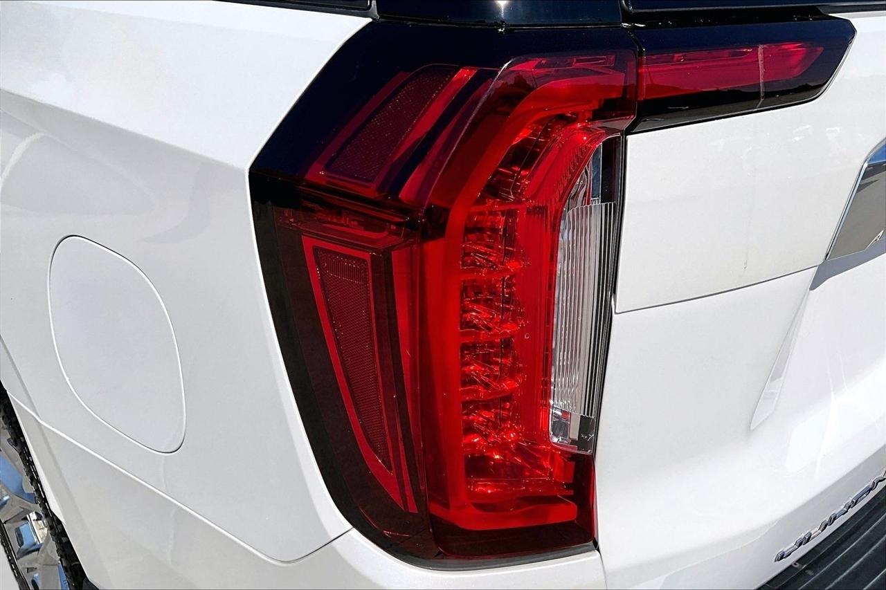 GMC Yukon 4WD 4dr Denali 2023