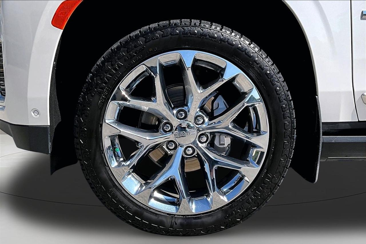GMC Yukon 4WD 4dr Denali 2023