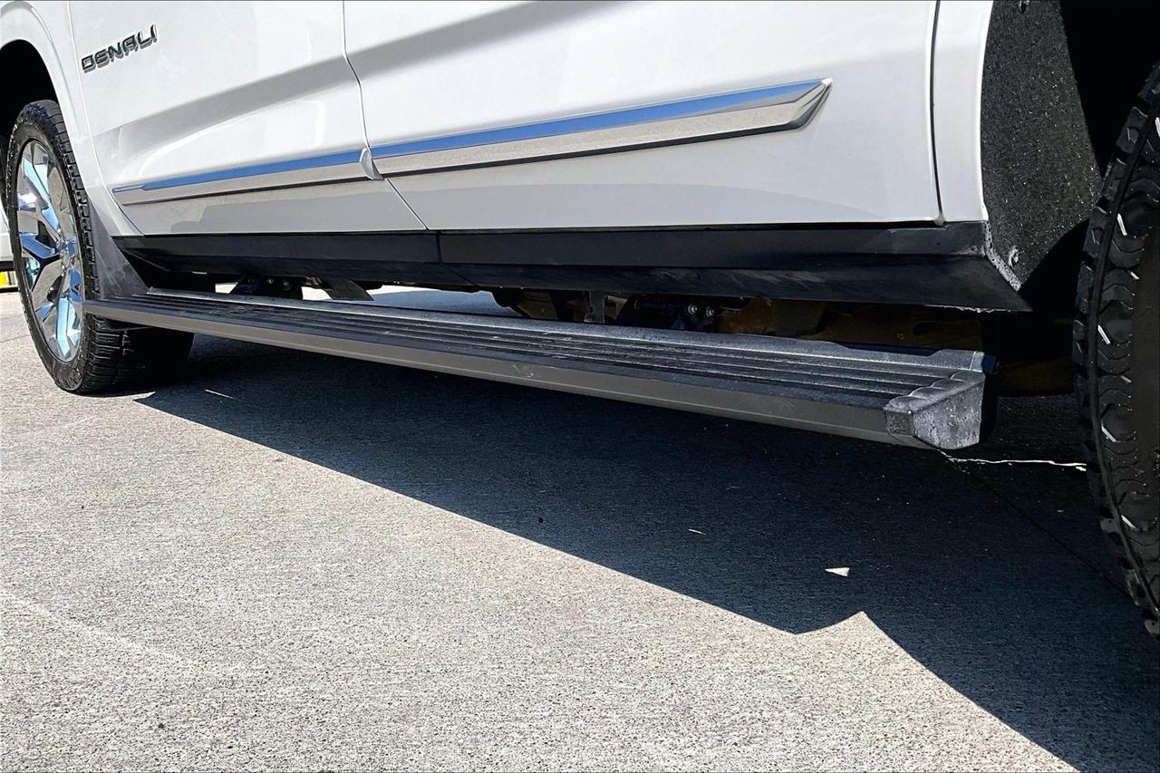 GMC Yukon 4WD 4dr Denali 2023