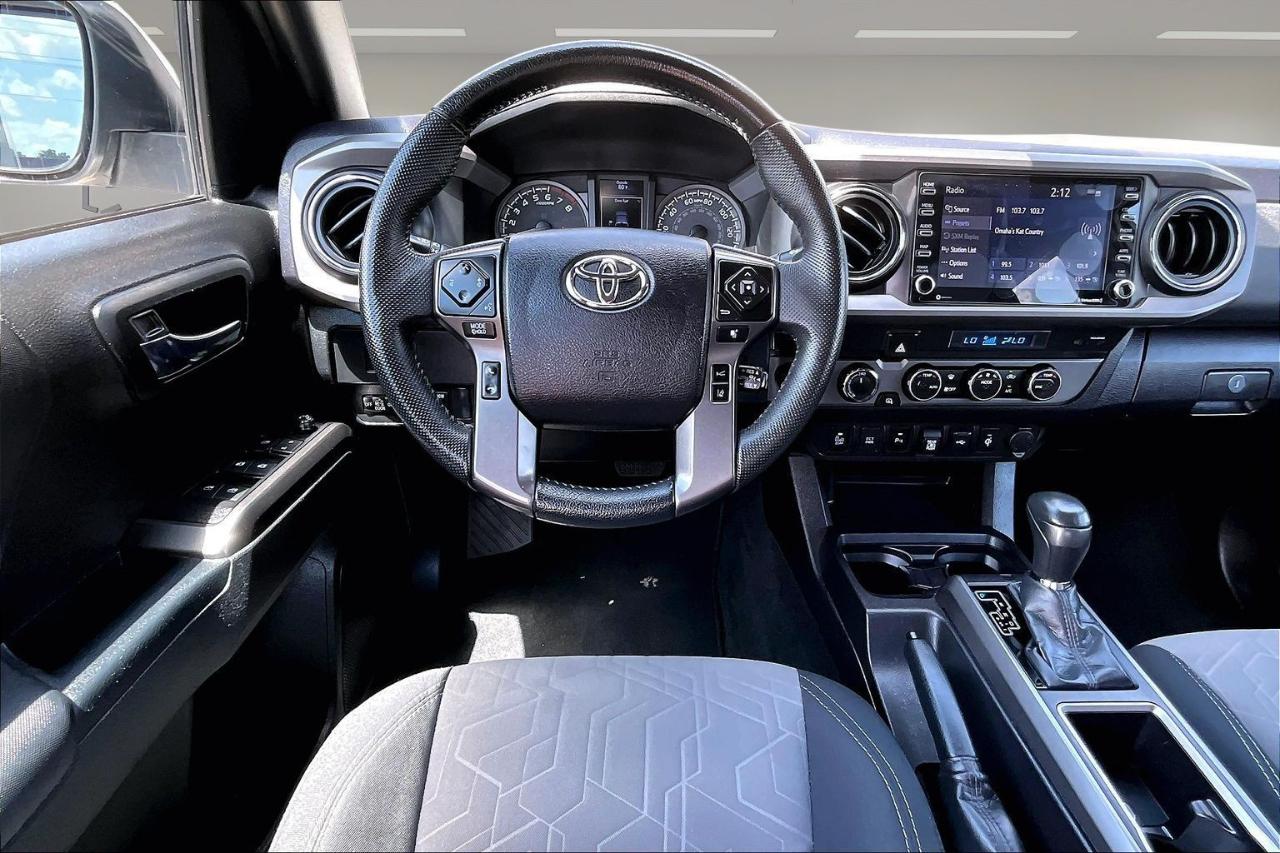 Toyota Tacoma 4WD TRD Sport Double Cab 5' Bed AT (Natl) 2022