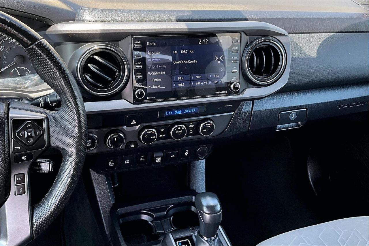Toyota Tacoma 4WD TRD Sport Double Cab 5' Bed AT (Natl) 2022