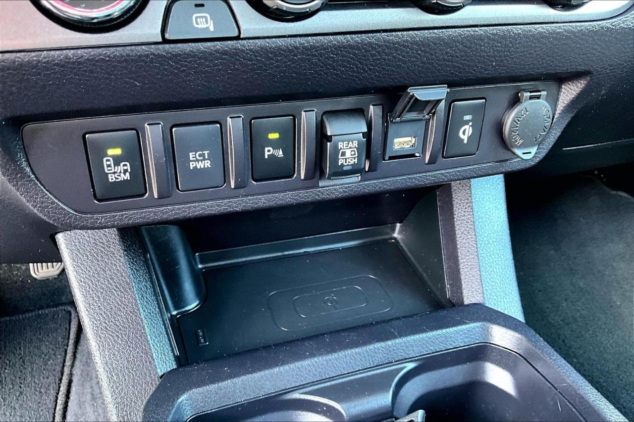 Toyota Tacoma 4WD TRD Sport Double Cab 5' Bed AT (Natl) 2022