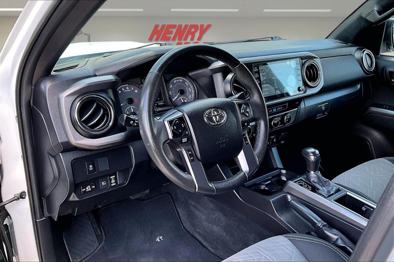 Toyota Tacoma 4WD TRD Sport Double Cab 5' Bed AT (Natl) 2022