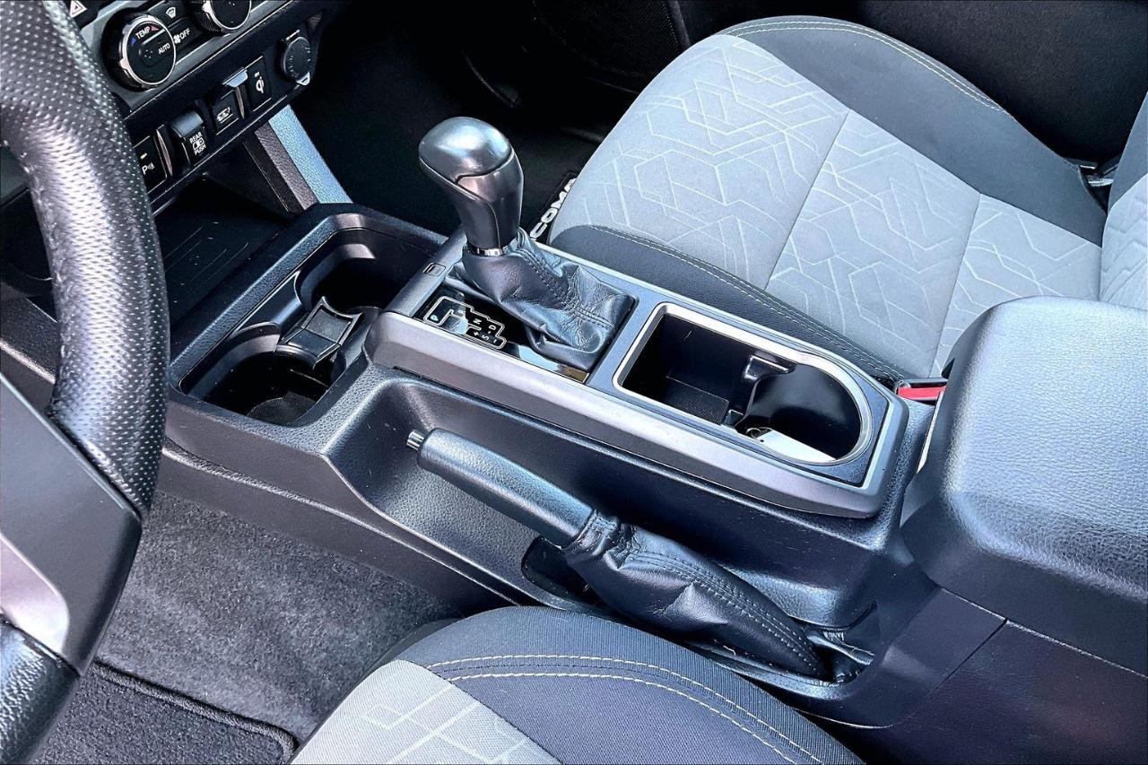 Toyota Tacoma 4WD TRD Sport Double Cab 5' Bed AT (Natl) 2022
