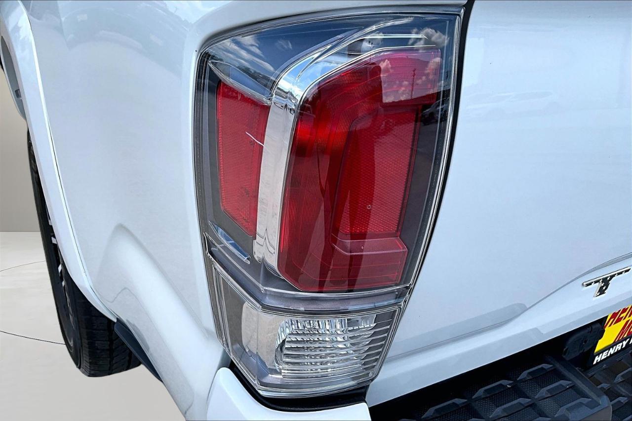 Toyota Tacoma 4WD TRD Sport Double Cab 5' Bed AT (Natl) 2022