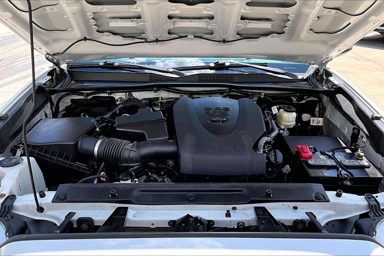 Toyota Tacoma 4WD TRD Sport Double Cab 5' Bed AT (Natl) 2022