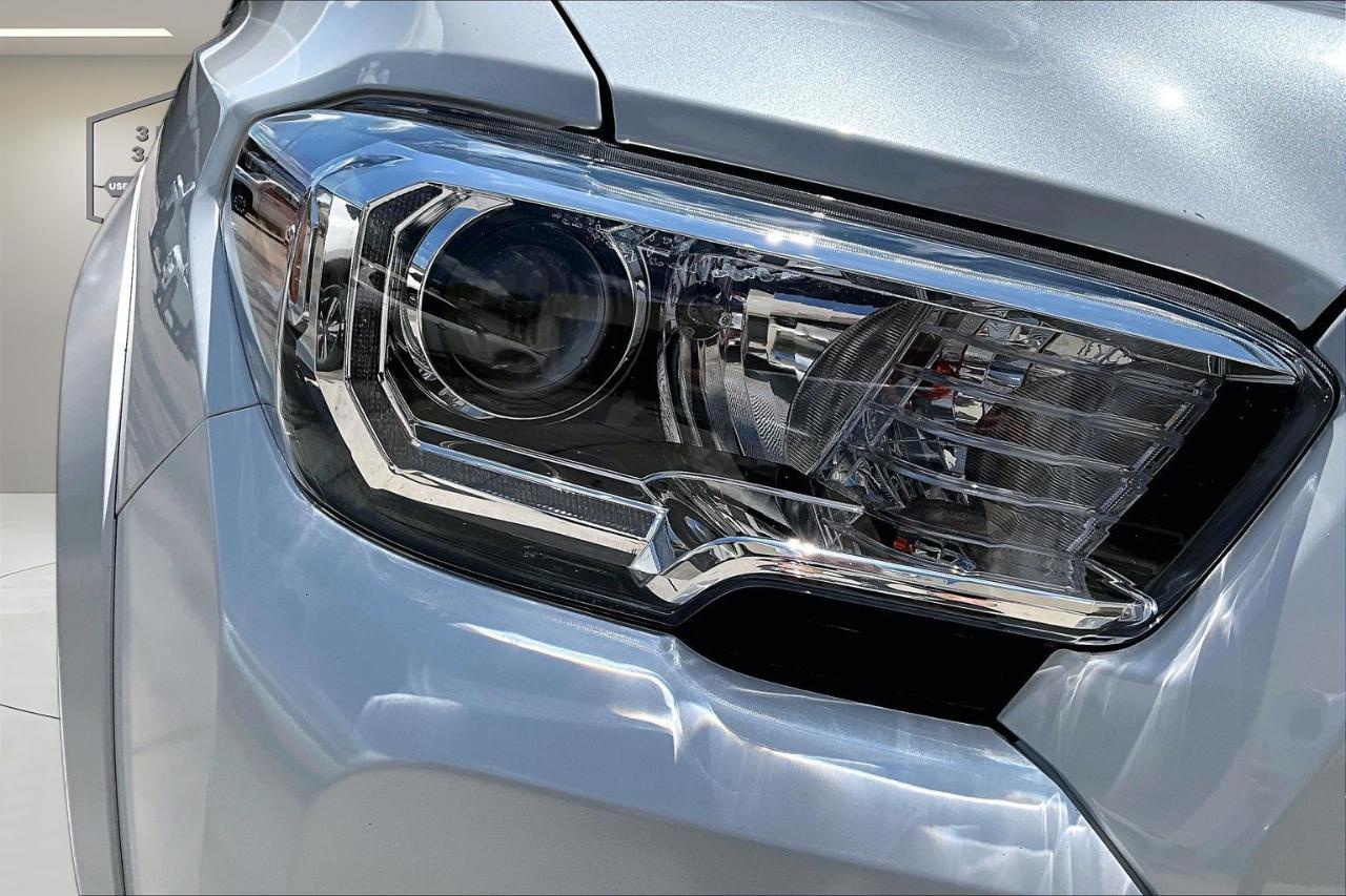 Toyota Tacoma 4WD TRD Sport Double Cab 5' Bed AT (Natl) 2022