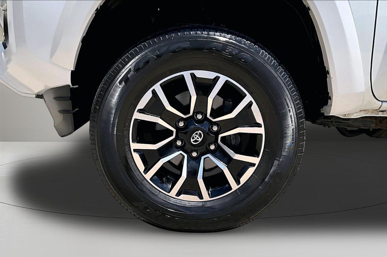 Toyota Tacoma 4WD TRD Sport Double Cab 5' Bed AT (Natl) 2022