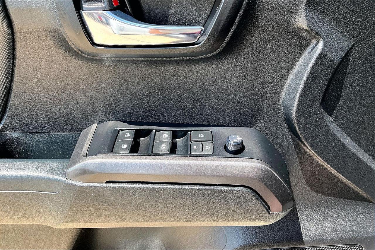 Toyota Tacoma 4WD TRD Sport Double Cab 5' Bed AT (Natl) 2022