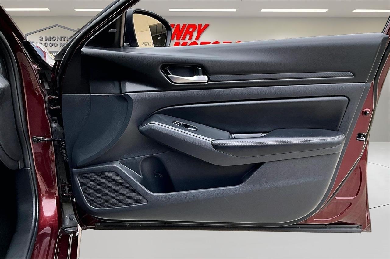 Nissan Altima SV FWD 2025